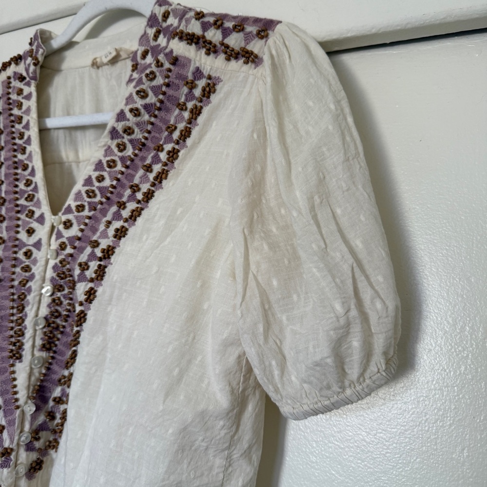 Embroidered Button Blouse - Picture 4 of 8